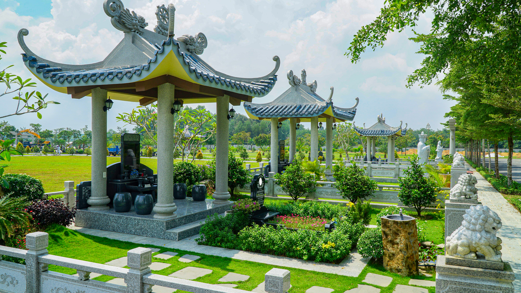 Mộ Gia Đình